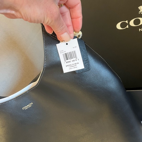 COACH | Brooklyn 39 | Black | NWT - Picture 5 of 10